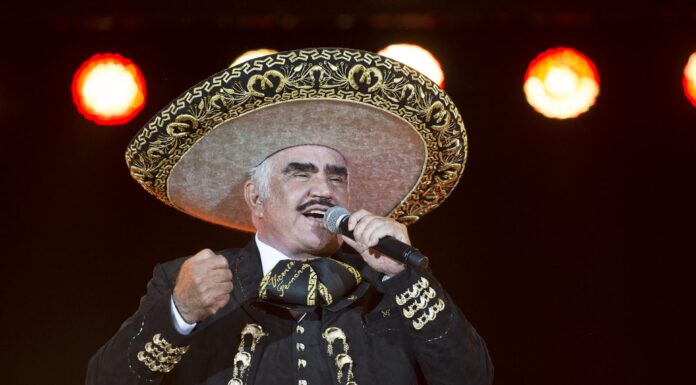 Nombran una calle en Los Ángeles en honor a Vicente Fernández