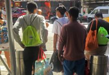 Casi 10.000 inmigrantes han sido enviados de Texas a «ciudades progresistas»