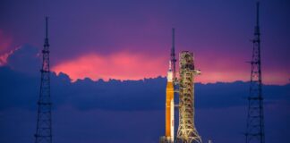 La NASA retrasa de nuevo el lanzamiento de Artemis I por tormenta tropical