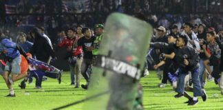 Más de 120 muertos en Indonesia en una de las peores tragedias del fútbol