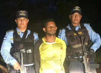 Detienen en Nicaragua a presunto responsable de atacar con machete a maestra en La Mosquitia