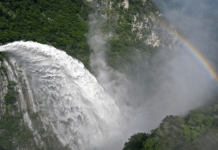 Realizan descargas preventivas en la represa El Cajón ante la amenaza de la tormenta Julia