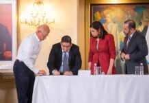 Generadores de energía y Gobierno firman un acuerdo para rescatar la ENEE