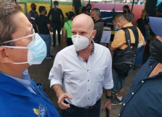 Ministro Barquero asegura es imposible solucionar los problemas del país en cuatro años