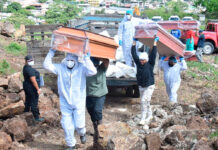 Medicina Forense en conjunto con la AMDC realizó la inhumación de 26 cadáveres