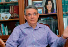 Vamos a dejar un sistema de Salud robustecido, favorecido y diferente, asegura el ministro de Salud