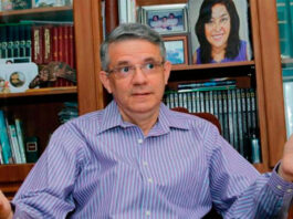 Vamos a dejar un sistema de Salud robustecido, favorecido y diferente, asegura el ministro de Salud