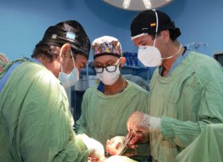 Llegan a Honduras médicos españoles quienes realizarán una brigada de urología