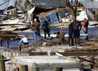 Florida cuenta 68 muertos por Ian mientras avanza la restauración de energía