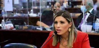 La diputada Urtecho cuestiona a las autoridades penitenciarias por la fuga del implicado en el asesinato de su madre