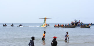 Al menos 19 muertos en el avión estrellado en Tanzania, según fuentes médicas