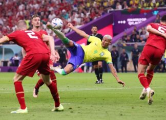 Richarlison, de las lágrimas a la chilena