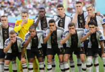 El «once» de Alemania se tapa la boca en protesta contra la FIFA