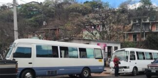 Transportistas de la colonia Las Torres de Tegucigalpa en paro de labores ante ola de extorsión