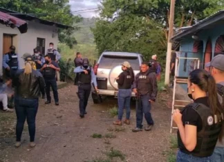 Capturan a una mujer por el supuesto delito de pornografía infantil y maltrato familiar en perjuicio de sus tres hijos