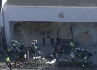 Carro se estampa contra tienda de Apple en EE. UU. y deja un muerto y 16 heridos
