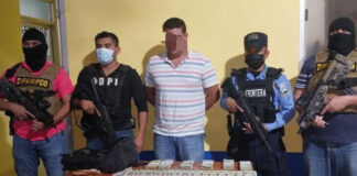 Policía Nacional detiene a salvadoreño con más de 13 mil dólares en la zona sur del país