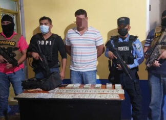 Policía Nacional detiene a salvadoreño con más de 13 mil dólares en la zona sur del país