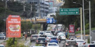 Unos 800 mil vehículos transitan por la capital y la AMDC buscará reducir el tráfico vehicular, según Aldana
