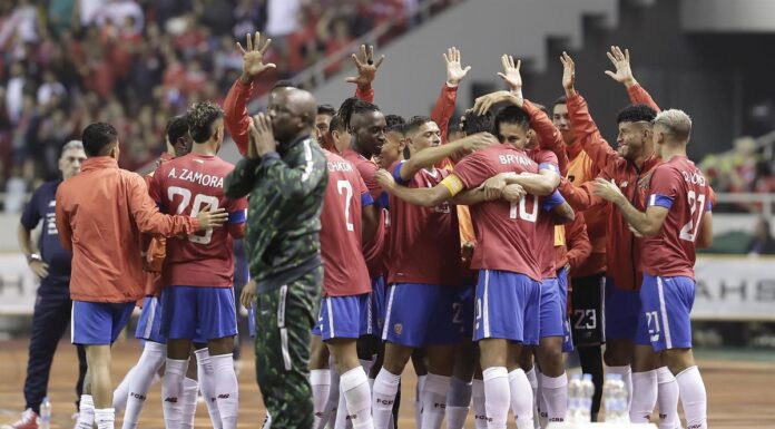 La selección de Costa Rica emprende al viaje hacia Qatar