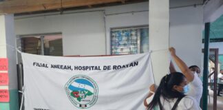 Personal de Salud de Rotán y San Pedro Sula continúan en paro de labores ante falta de pago