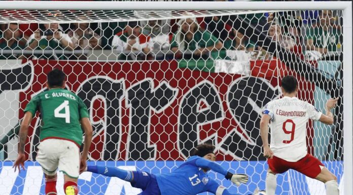 Lewandowski sigue sin puntería en un Mundial