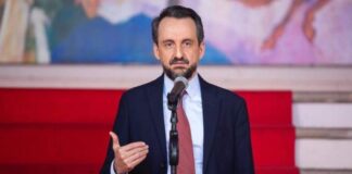 Gobierno de Honduras anuncia nuevo programa de becas para jóvenes