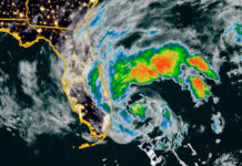 La tormenta Nicole avanza por el centro de Florida rumbo al Golfo de México