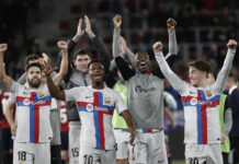 El Barcelona se marcha líder al parón y Piqué se despide expulsado