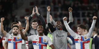 El Barcelona se marcha líder al parón y Piqué se despide expulsado