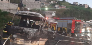 Queman una unidad de transporte en la colonia Cerro Grande de Tegucigalpa