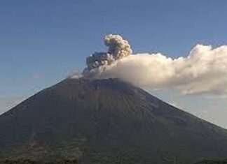 El Gobierno señala que «no hay peligro» de erupción de volcán de El Salvador