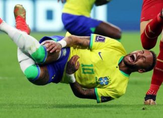 Neymar tiene un esguince en el tobillo derecho