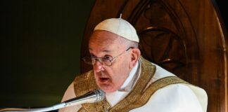 Papa Francisco: Se necesitan jóvenes que cambien el mundo y no esclavos del móvil