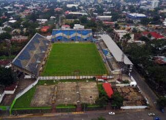 Alcalde Contreras revela que el Estadio Morazán de SPS también tendrá cambio de grama e iluminación