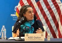 La subsecretaria de Defensa y Asuntos Hemisféricos de EE. UU. llega a Honduras