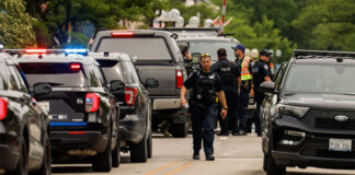 Al menos 3 muertos y 2 heridos en un tiroteo en la Universidad de Virginia, EE. UU.