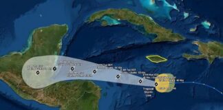 Tormenta Tropical Lisa toca la costa caribe hondureña