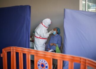 Continúan en ascenso los casos positivos y hospitalizaciones por Covid-19 en Honduras