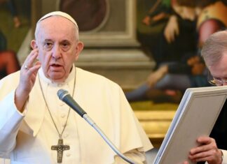 El papa Francisco insta a promover el trabajo femenino y a combatir la explotación