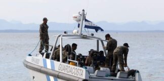 Intensifican búsqueda de un pescador desaparecido en el Caribe de Honduras