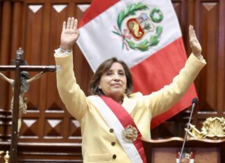La nueva presidenta de Perú no descarta convocar elecciones anticipadas