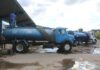 Conductores de cisternas de agua subirán a 20 lempiras el precio del barril para poder pagar la extorsión