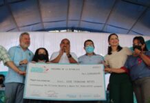 Gobierno entrega fondos de Matrícula Gratis a centros educativos de Cortés