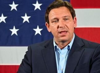 DeSantis es demandado en Florida por el envío de inmigrantes a Massachusetts