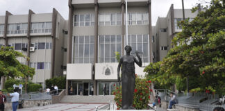 Solicitan una reforma constitucional para que todo diputado sin ser notario pueda postularse como magistrado de la CSJ