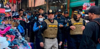 El Ministro de Seguridad encabeza las operaciones en mercados capitalinos y asegura que hay una baja en el delito de extorsión