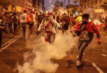Gobierno eleva a 20 los muertos en las protestas de Perú