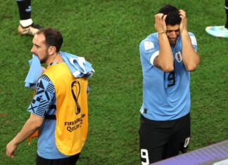 Uruguay gana pero queda eliminada del mundial