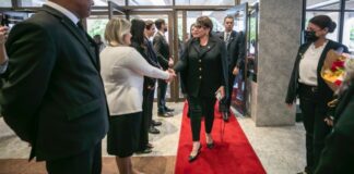 Presidenta Xiomara Castro llega a Brasil para la toma de posesión presidencial de Luiz Lula da Silva